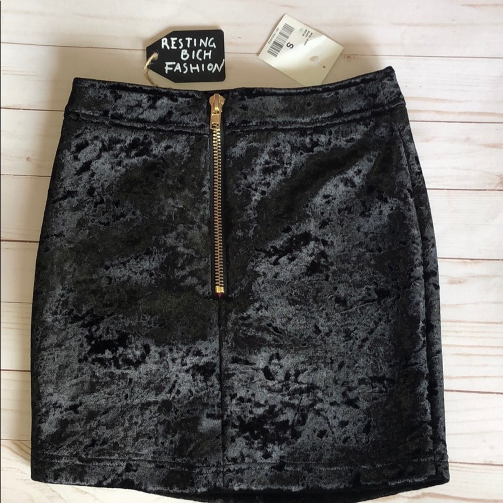 Crushed velvet skirt